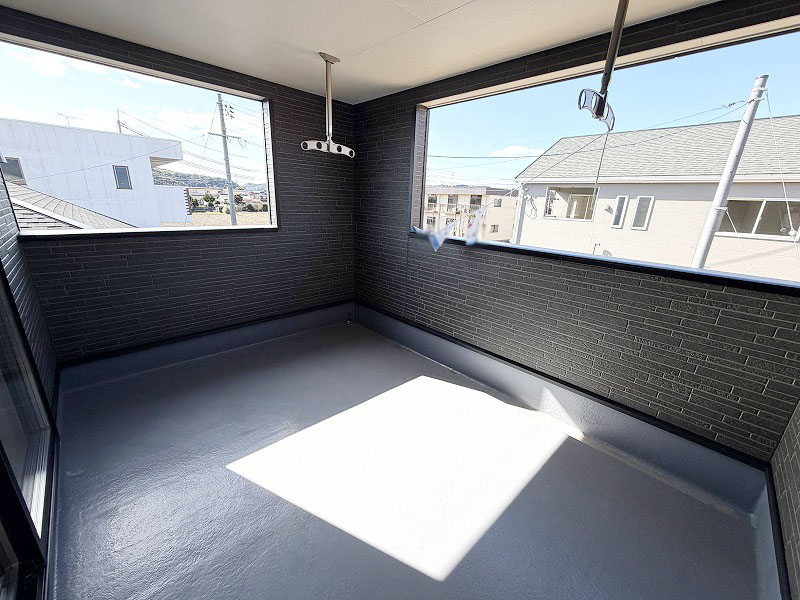 バルコニー バルコニー